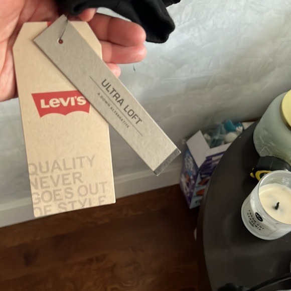 NWT Men's Black Levis Stand Collar Quilted Puffer Jacket, Size M - Picture 8 of 11